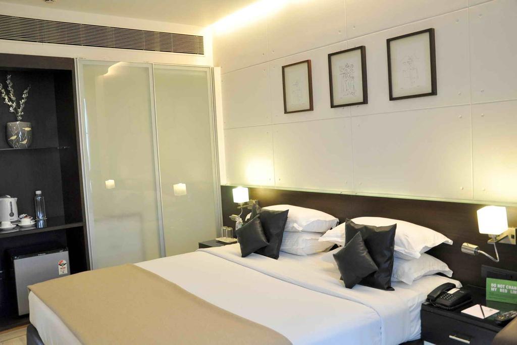 Comfort Inn Sunset Ahmedabad Exterior foto